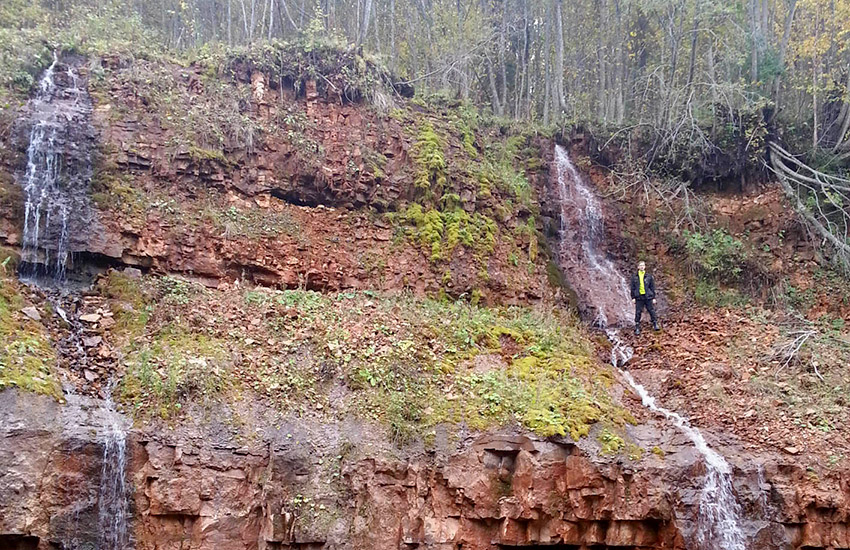 Водопады в каньоне р.Рагуша (окрестности дер.Мозолёво), Бокситогорский район